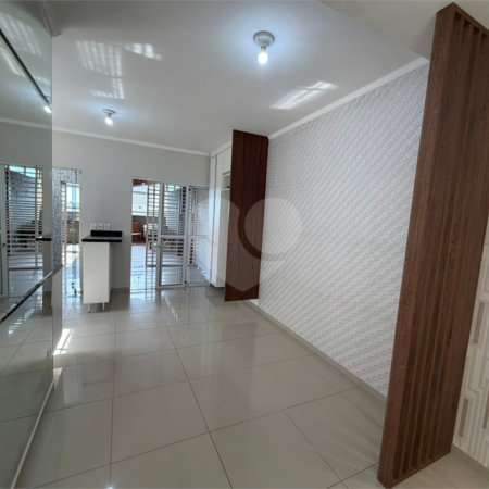 Sobrado à venda com 3 quartos, sendo 1 suíte,  em Jardim Maristela, Atibaia, SP