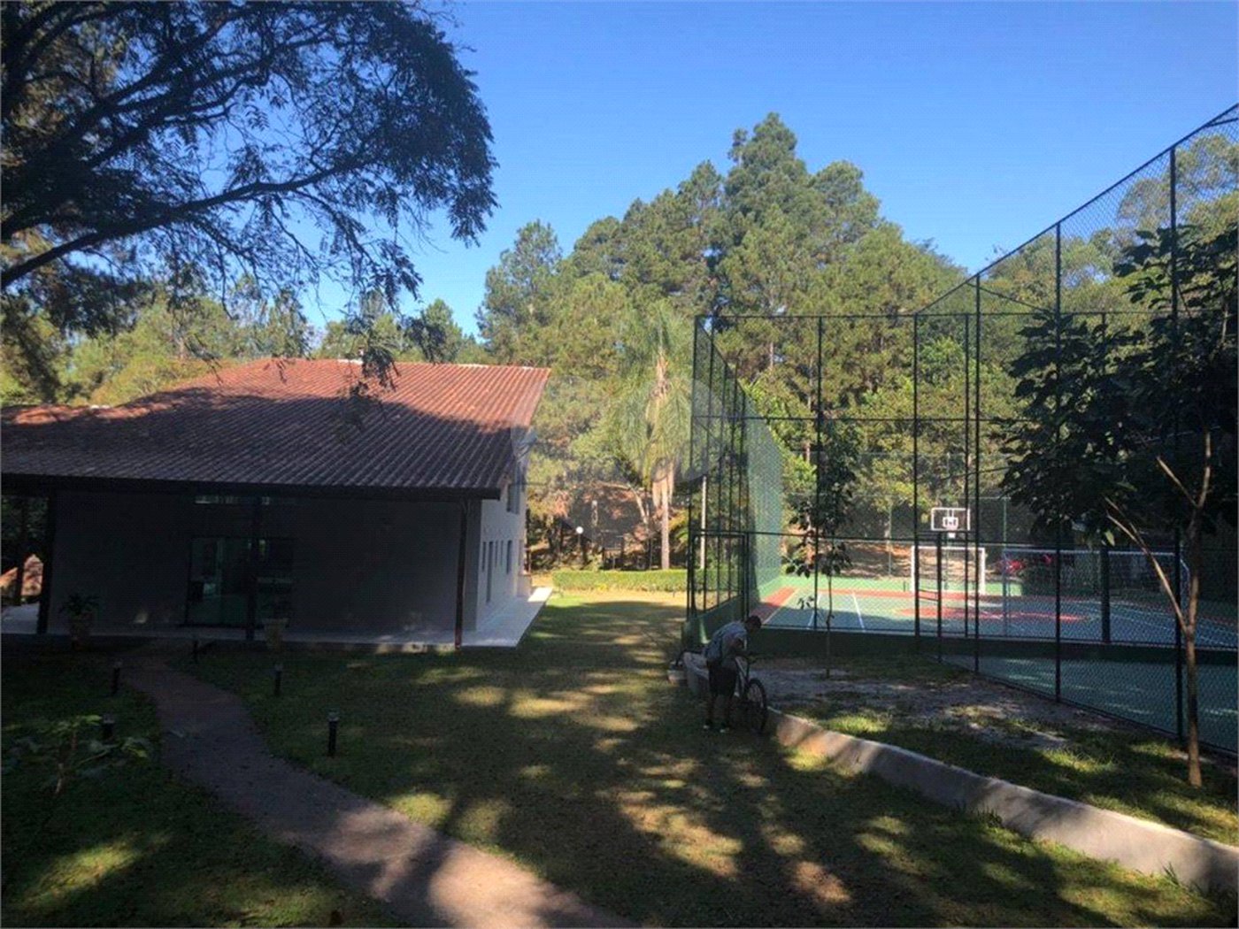 Casa à venda com 4 quartos, sendo 1 suíte, no condomínio Loteamento Haras El Passo, Mairiporã - SP