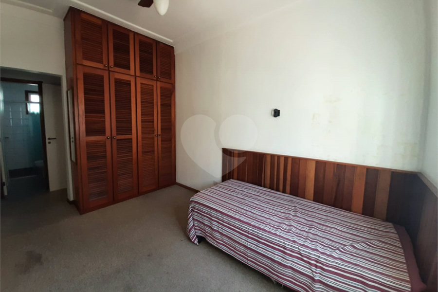 Casa à venda ou para alugar com 3 quartos, sendo 2 suítes, no condomínio Chácara das Rosas, São Paulo - SP