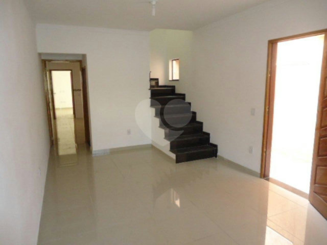 Sobrado à venda com 4 quartos, sendo 2 suítes,  em Vila Rosália, Guarulhos, SP