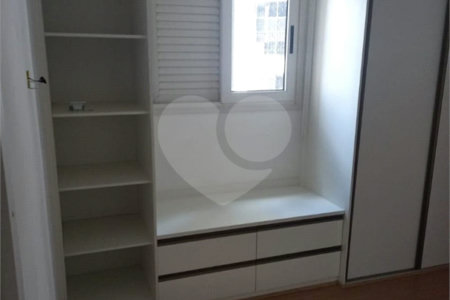 Apartamento à venda com 3 quartos, sendo 1 suíte,  em Vila Olímpia, São Paulo, SP