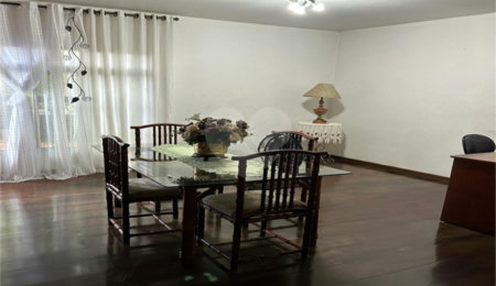 Casa à venda com 3 suítes em Jardim Colombo, São Paulo, SP