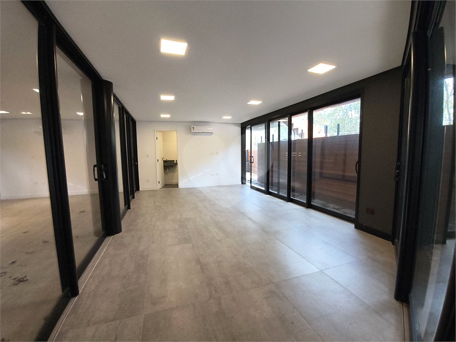 Casa à venda com 4 suítes no condomínio Alphaville Nova Esplanada 1, Votorantim - SP