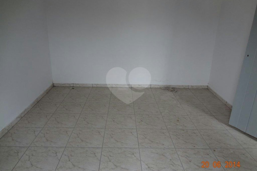 Sobrado à venda com 10 quartos em Vila Mazzei, São Paulo, SP