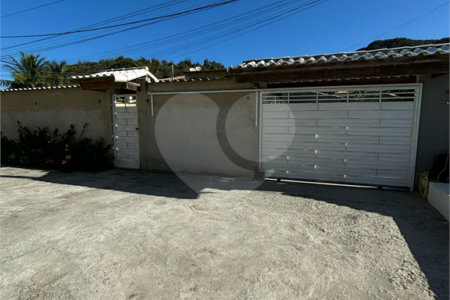 Casa à venda com 4 quartos, sendo 3 suítes,  em Tucuns, Armação dos Búzios, RJ