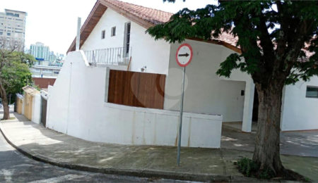 Casa para alugar com 9 quartos, sendo 3 suítes,  em Jardim Panorama, Sorocaba, SP
