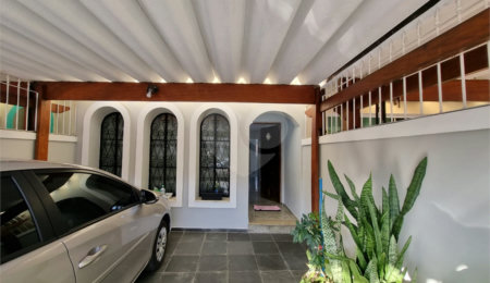 Sobrado à venda com 3 quartos em Tremembé, São Paulo, SP