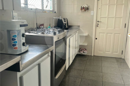 Cobertura à venda ou para alugar com 5 quartos, sendo 2 suítes, em Santa Cecília, São Paulo, SP