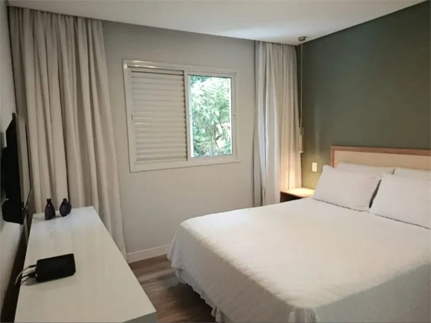 Apartamento à venda com 3 quartos, sendo 1 suíte,  em Vila Gomes, São Paulo, SP