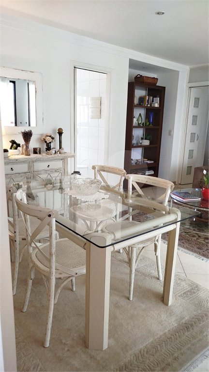 Apartamento espaçoso e completo no Bosque da Saúde – 4 dormitórios e lazer de clube!