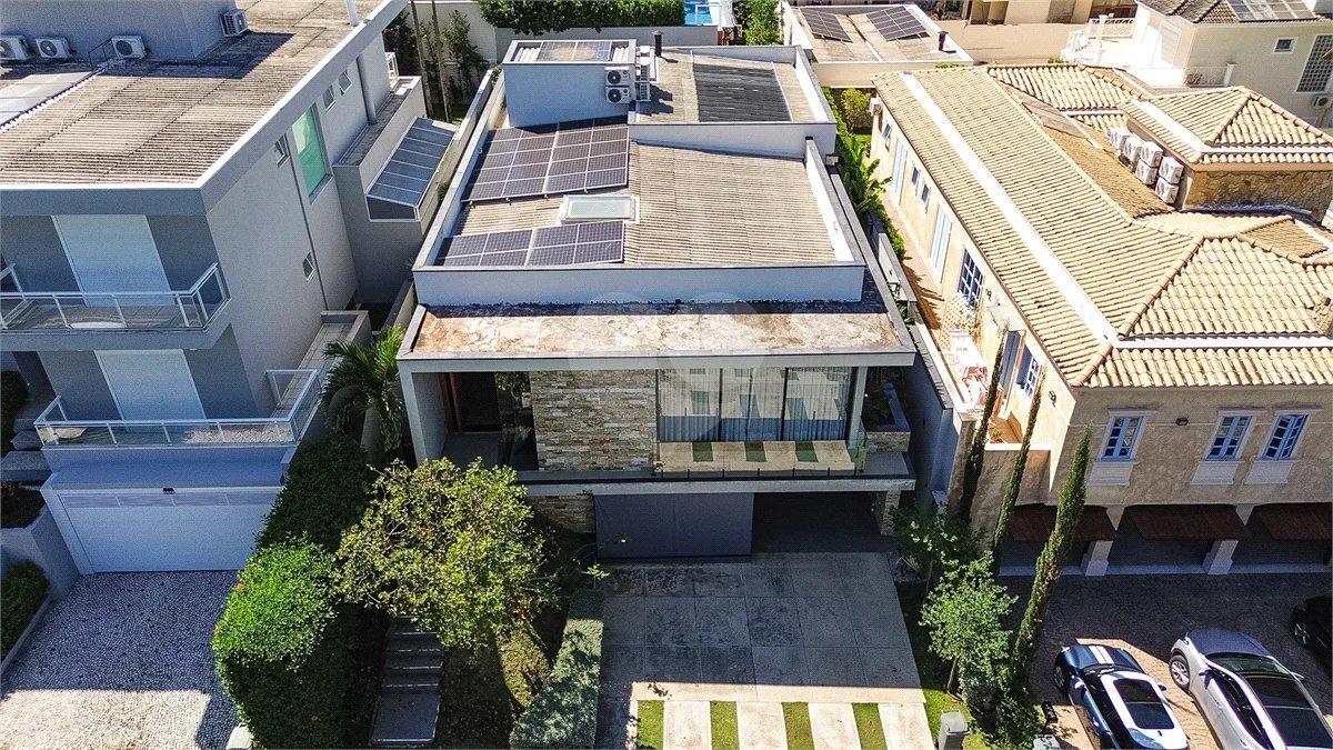 Indaiatuba - HOME DESIGN - Casa Térrea - Condomínio Paradiso - 420 m² de terreno - 307,19 m² de área construída - 3 suítes completas, sendo 1 master com closet planejado e banheira de imersão - Sala de TV reversível para 4ª suíte - Sala de estar ampla e varanda gourmet integrada - Cozinha com móve