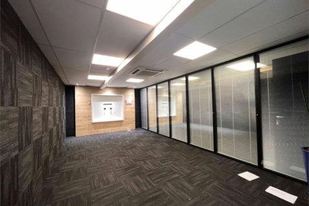 Prédio Corporativo em Santos | 4 Pavimentos | Galpão com Pé-Direito Duplo | Estrutura para +200 Pessoas | Compra Ou Locação