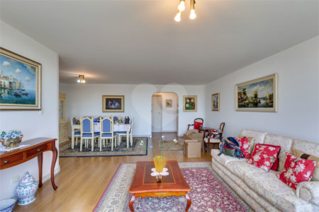 Apartamento à venda com 4 quartos, sendo 1 suíte, em Alto da Boa Vista, São Paulo, SP