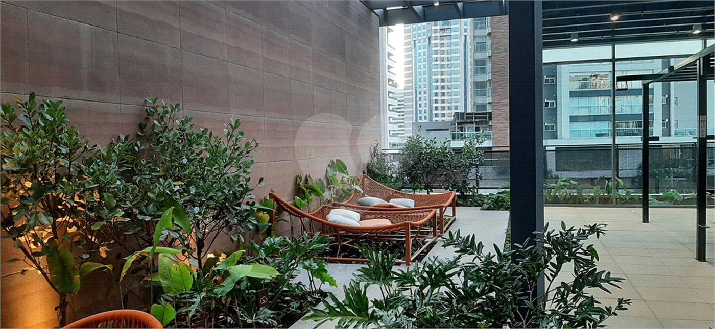 Apartamento para alugar com 3 suítes em Jardim das Acácias, São Paulo, SP
