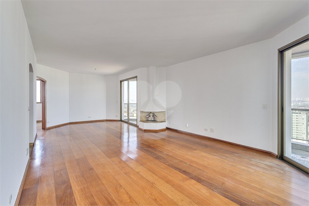 Apartamento à venda com 2 quartos, sendo 1 suíte, em Campo Belo, São Paulo, SP