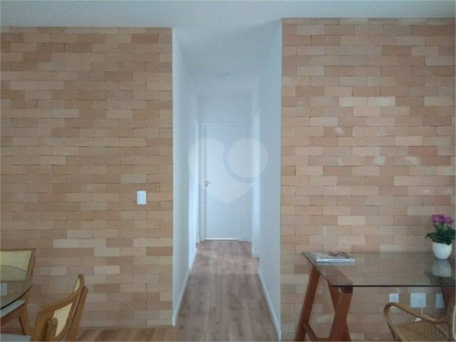 Apartamento à venda com 2 quartos, sendo 1 suíte,  em Gramado, Cotia, SP