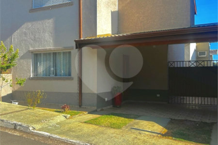 Casa em condomínio à venda com 3 quartos, sendo 1 suíte, em Jardim Estância Brasil, Atibaia, SP