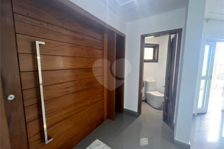 Sobrado à venda com 3 quartos, sendo 1 suíte, em Cidade Parquelandia, Mogi das Cruzes, SP