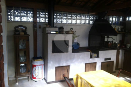 Casa à venda com 3 quartos, sendo 1 suíte, no condomínio Greenland, São Paulo - SP