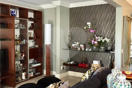 Apartamento à venda com 3 suítes em Vila Suzana, São Paulo, SP