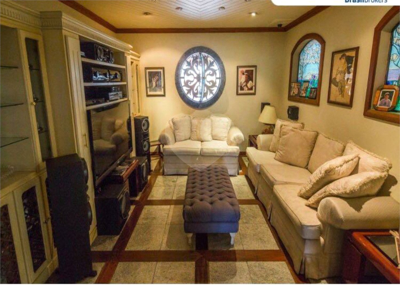 Casa à venda com 4 quartos, sendo 2 suítes, em Brooklin Velho, São Paulo, SP