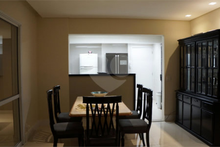 Apartamento à venda com 3 suítes em Santa Teresinha, São Paulo, SP