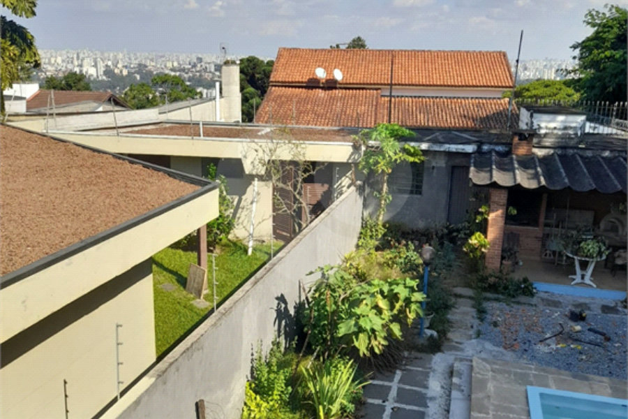 Sobrado à venda com 4 suítes em Tremembé, São Paulo, SP