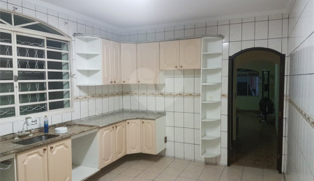 Sobrado à venda com 3 quartos, sendo 1 suíte, em Jardim Valéria, Guarulhos, SP