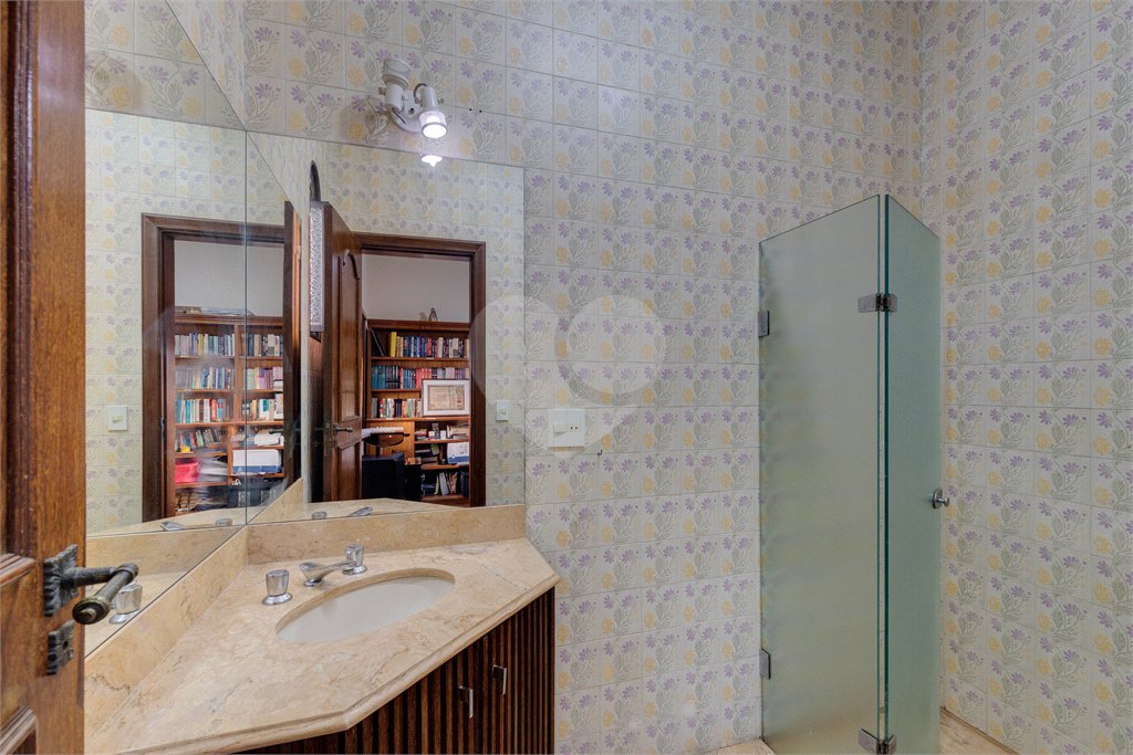 Casa Térrea à venda com 3 suítes em Granja Julieta, São Paulo, SP
