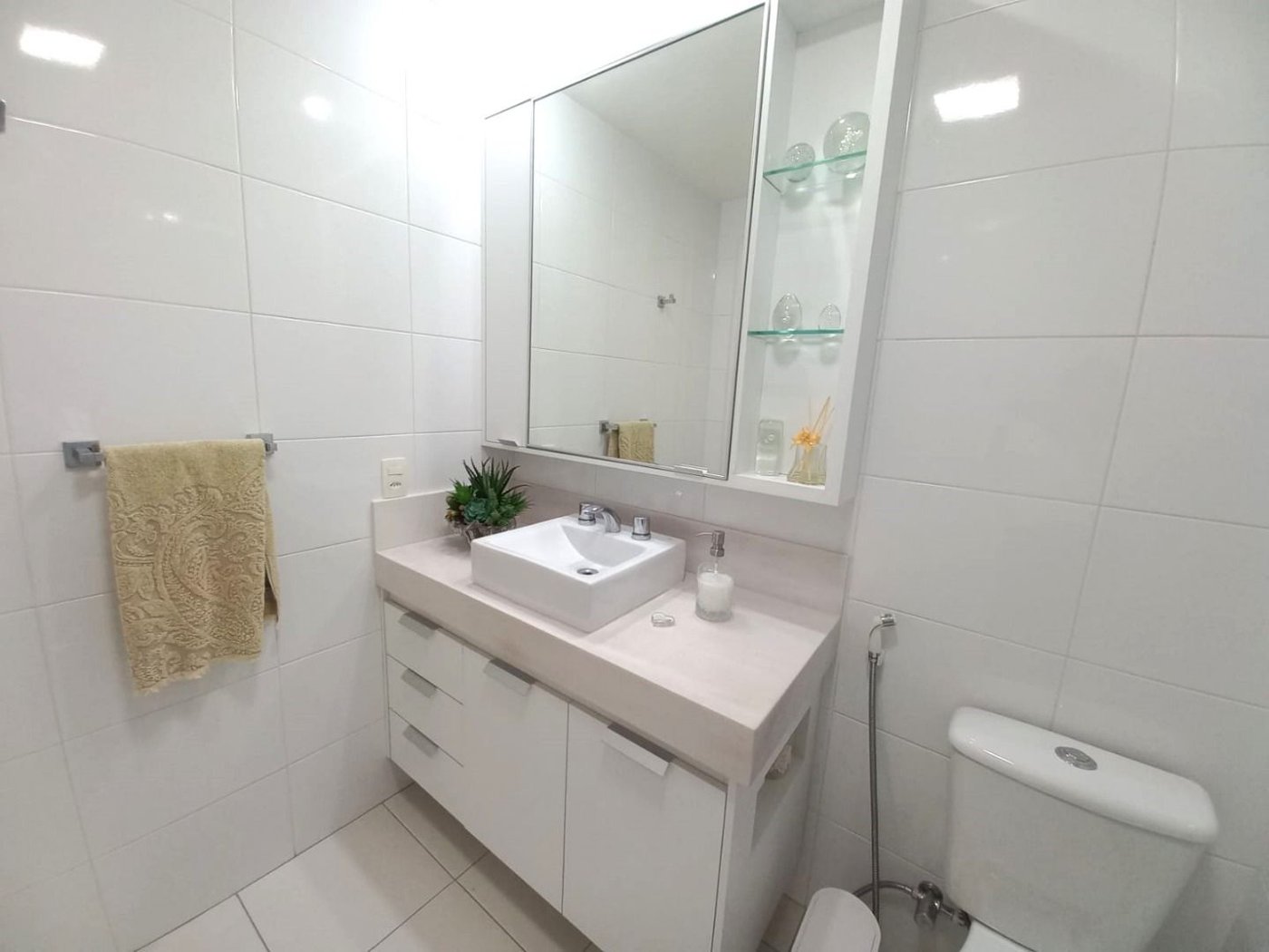 Apartamento com 2 dormitórios à venda, 99 m² por R$ 1.650.000,00 - Gonzaga - Santos/SP