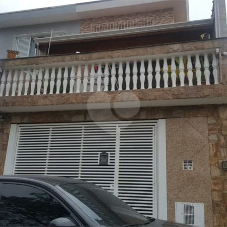 Sobrado à venda com 3 quartos, sendo 1 suíte,  em Parque Vitória, São Paulo, SP