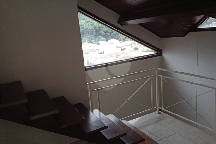 Sobrado à venda com 4 quartos, sendo 3 suítes,  em Horto Florestal, São Paulo, SP