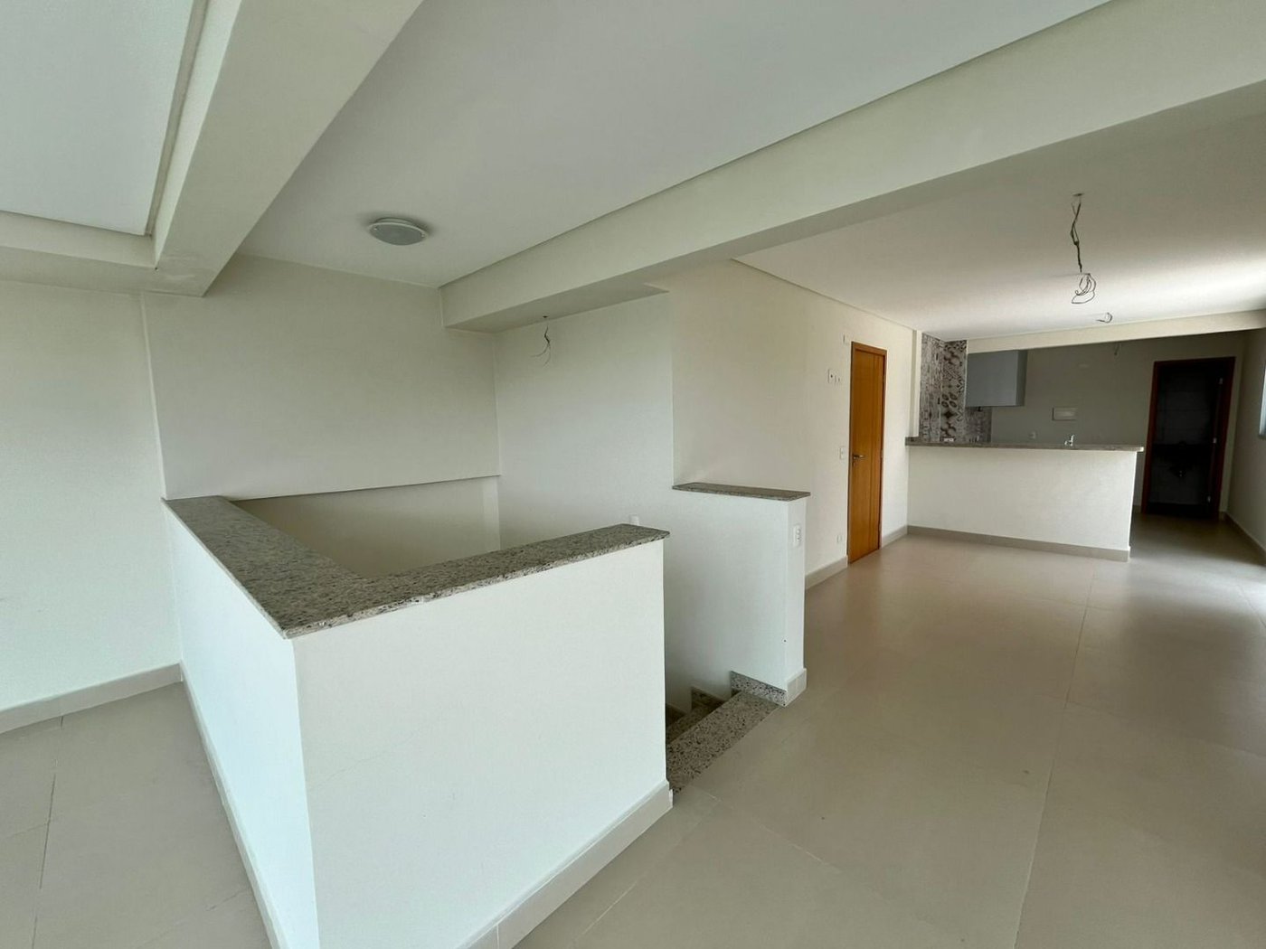 Cobertura com 3 dormitórios à venda, 270 m² por R$ 2.890.000,00 - Barra Funda - Guarujá/SP