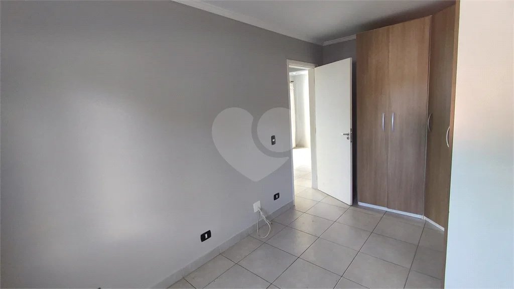 Apartamento à venda no Edifício Amarante no Bairro Jaraguá em Piracicaba - SP.