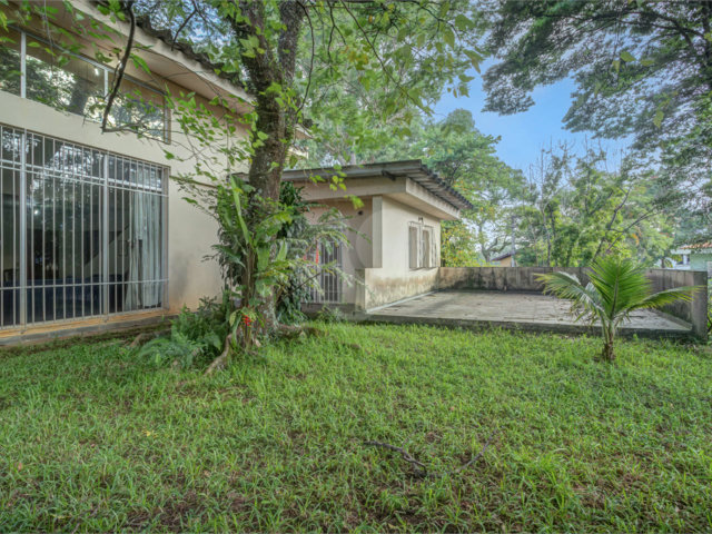 Casa à venda com 4 quartos, sendo 3 suítes,  em Jardim Marajoara, São Paulo, SP