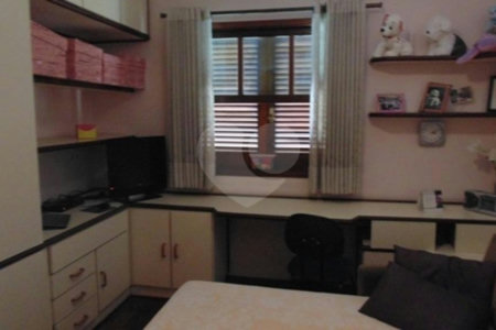 Sobrado à venda com 4 quartos, sendo 3 suítes, em Jardim Franca, São Paulo, SP