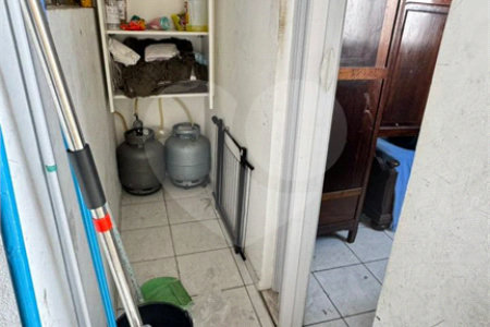 Sobrado à venda com 4 quartos em Interlagos, São Paulo, SP