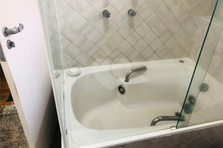 Casa Térrea à venda com 3 quartos, sendo 1 suíte,  em Vila Industrial, Mogi das Cruzes, SP