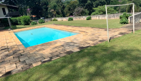 Casa Térrea à venda com 4 quartos, sendo 1 suíte,  em Serra da Cantareira, Mairiporã, SP