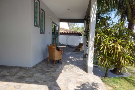 Casa à venda com 3 quartos, sendo 2 suítes,  em Rasa, Armação dos Búzios, RJ