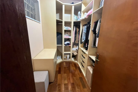 Casa à venda com 3 quartos, sendo 1 suíte, em Parque Santa Marta, São Carlos, SP