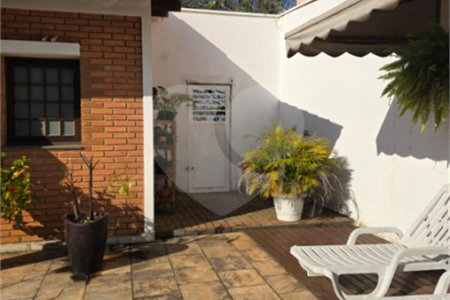 Casa à venda com 3 quartos, sendo 1 suíte, no condomínio Estância Marambaia, Vinhedo - SP