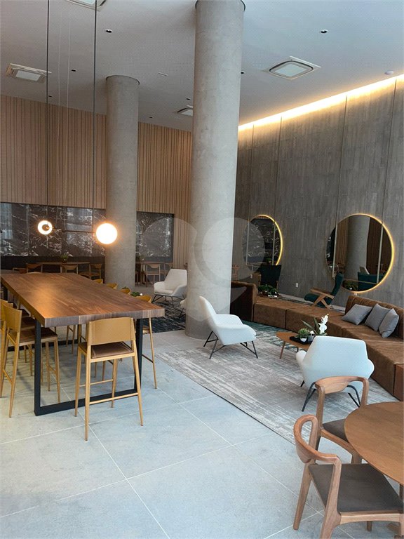 Apartamento à venda com 3 suítes em Moema, São Paulo, SP