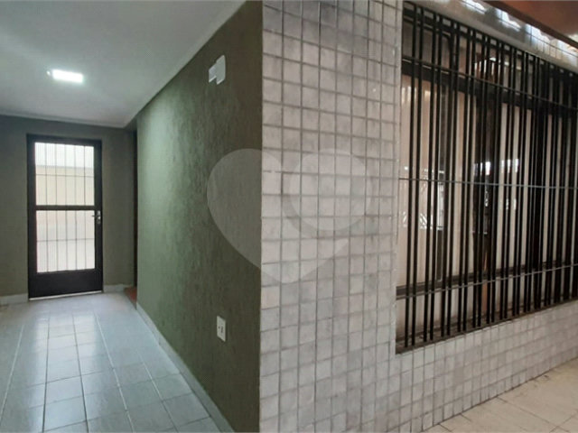 Sobrado à venda com 3 quartos, sendo 1 suíte,  em Tremembé, São Paulo, SP