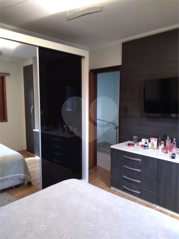 Sobrado à venda com 4 quartos, sendo 1 suíte,  em Limão, São Paulo, SP