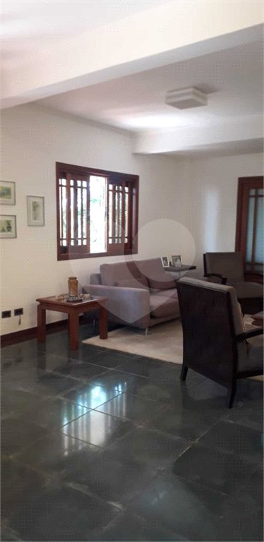 Casa à venda com 3 quartos, sendo 4 suítes,  no condomínio Alpes da Cantareira, Mairiporã - SP