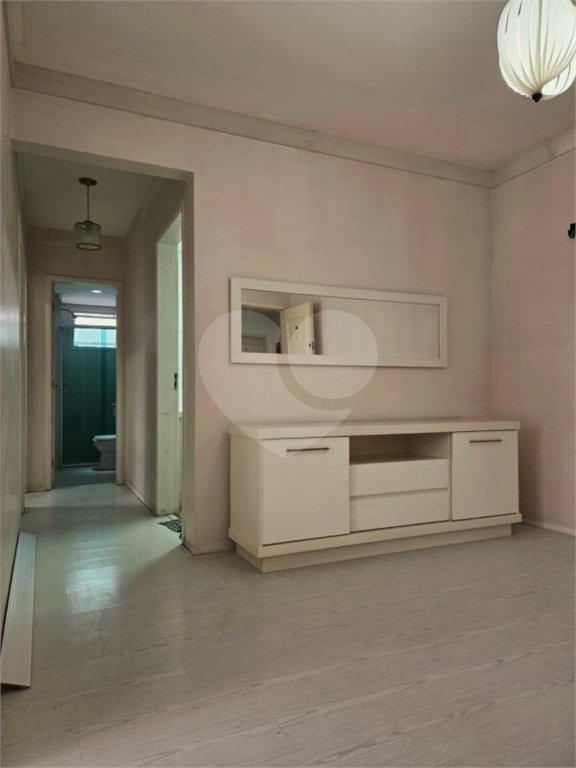 Apartamento na Chácara Inglesa com 2 dormitórios (1 suite), varanda, vista livre e vaga