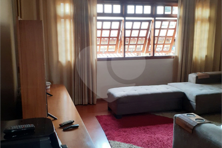 Sobrado à venda com 3 quartos, sendo 1 suíte, em Vila Nova Cachoeirinha, São Paulo, SP