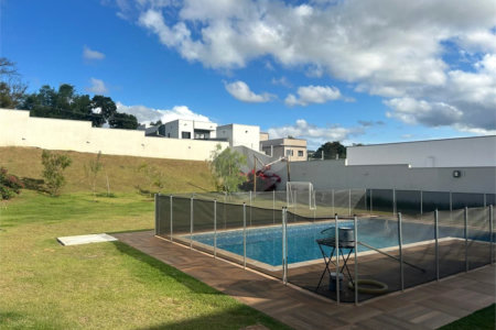 Casa à venda com 3 suítes no condomínio Terras de Lucas, Sorocaba - SP