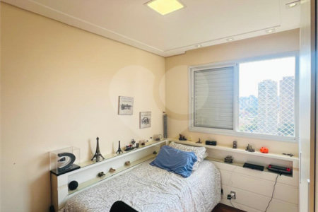 Apartamento à venda com 3 quartos, sendo 1 suíte, em Alto da Boa Vista, São Paulo, SP
